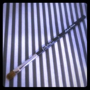 Sold * Mac 5 Sh Brush: New, Authentic, Vintage
